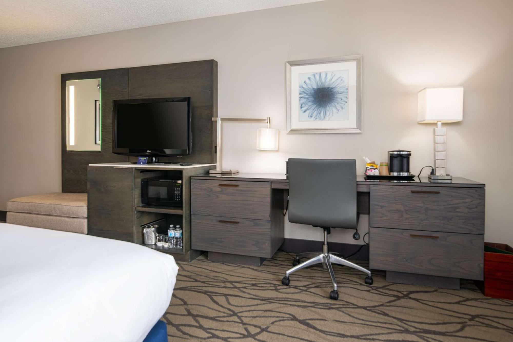 Doubletree By Hilton Racine Harbourwalk Hotel Exterior photo