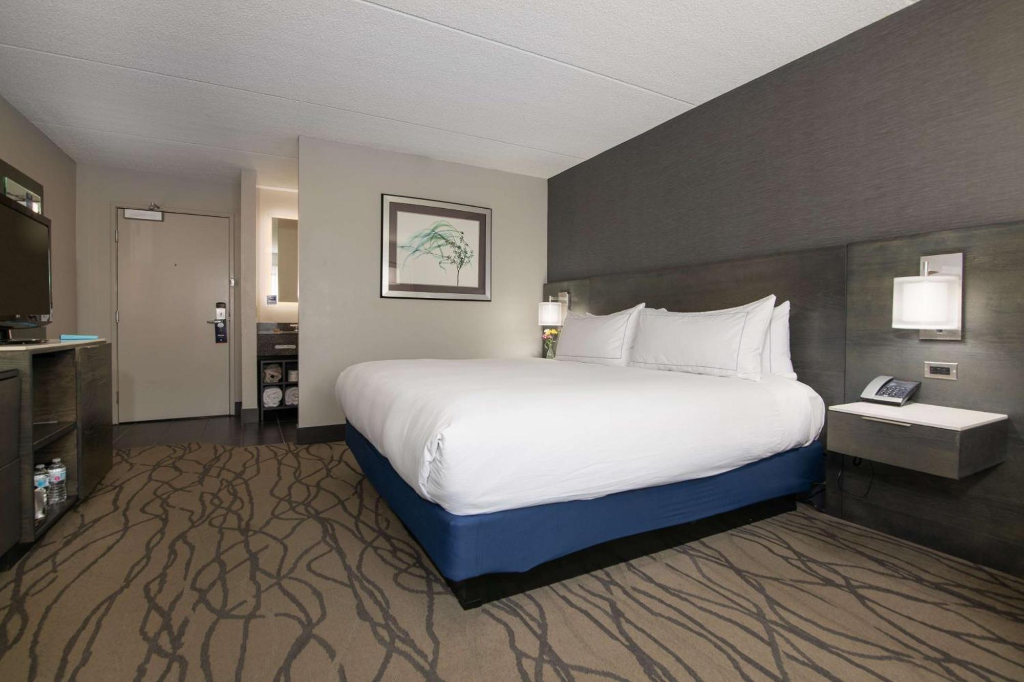 Doubletree By Hilton Racine Harbourwalk Hotel Exterior photo